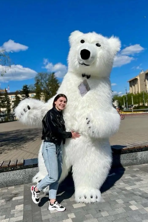 Білий ростовий ведмідь